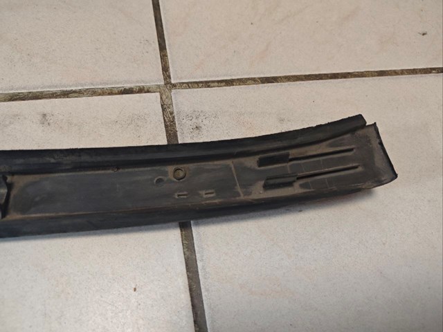 A6386980079 MERCEDES Молдинг лобового стекла левый купить в Сумы