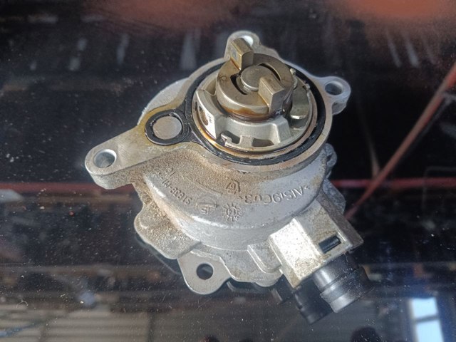 Насос вакуумный BB5E2A451BD FORD