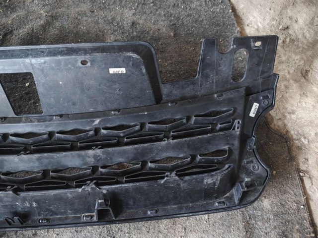 DK628200XX LAND ROVER Решетка радиатора купить в Украина