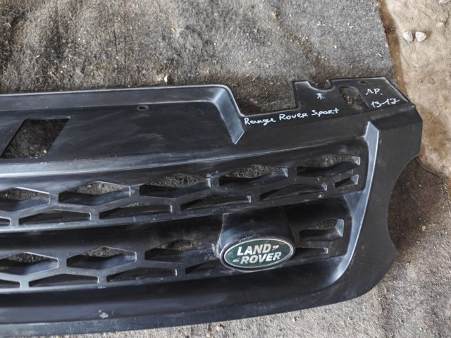 LAND ROVER DK628200XX Решетка радиатора в наличии Кривой Рог