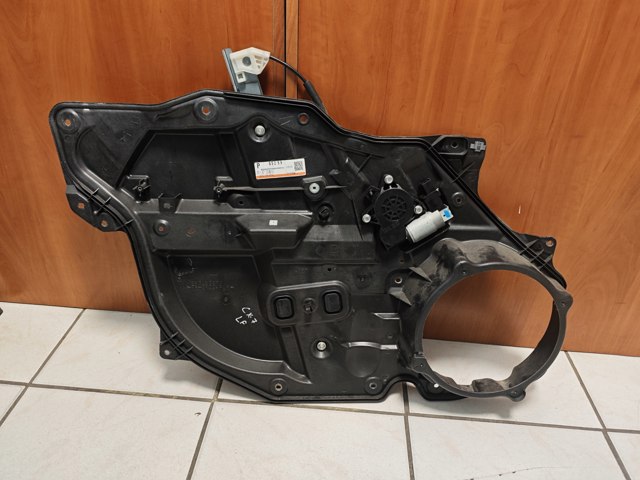 Стеклоподъемник с электродвигателем EG2159590B MAZDA