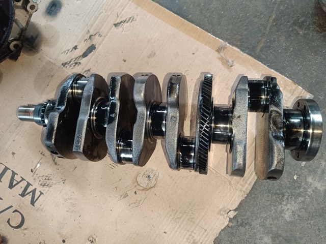 LR022080 LAND ROVER Коленвал двигателя купить в Ужгород