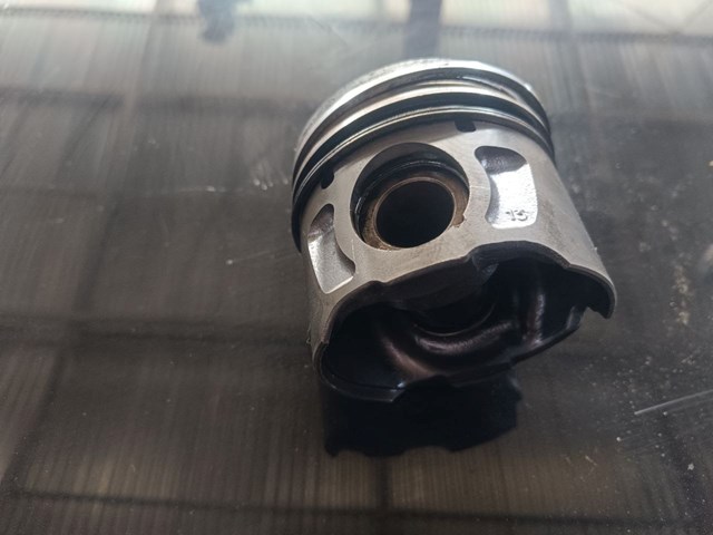 LAND ROVER LR022444 Поршень в комплекте на 1 цилиндр, STD в наличии Сумы