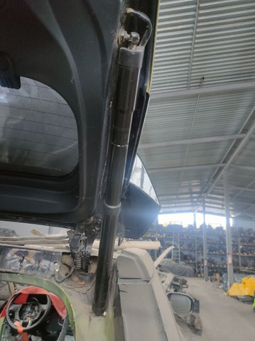 Амортизатор задней двери LR025444 LAND ROVER