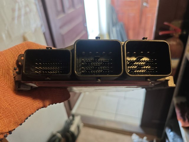 LR028410 LAND ROVER купить в Винница