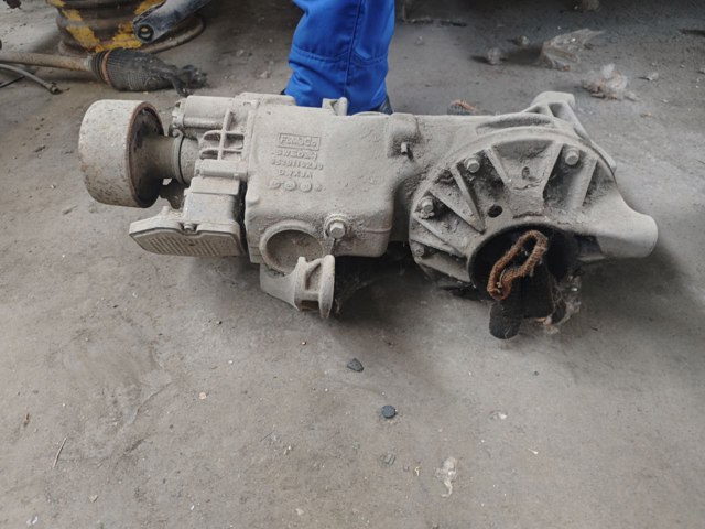 LR031377 LAND ROVER Дифференциал задний купить в Чернигов