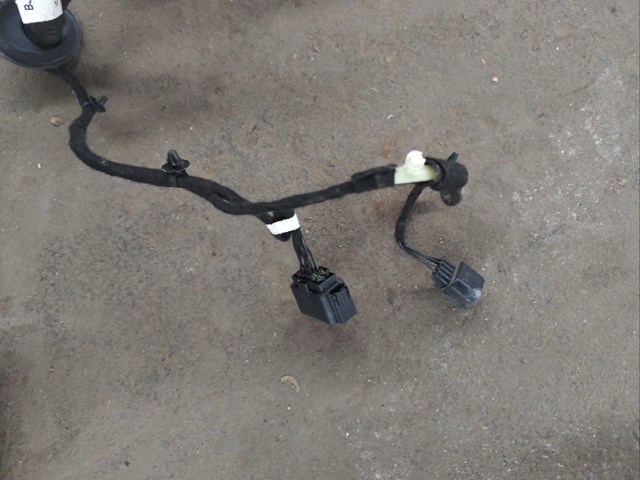 LR033753 LAND ROVER Жгут проводов передней двери купить в Киев