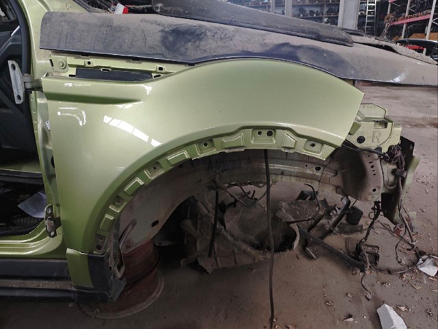 Боковая часть передняя правая LR066922 LAND ROVER