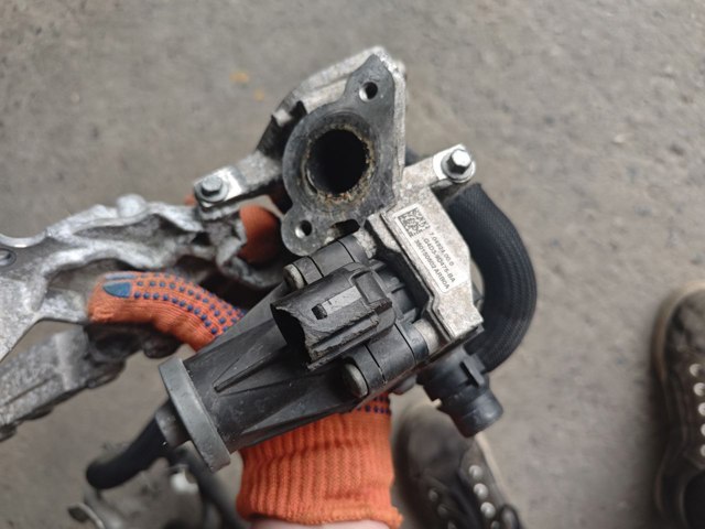LAND ROVER LR084362 Клапан EGR рециркуляции газов в наличии Николаев