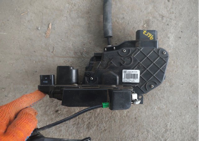 Замок двери задней правой LR091345 LAND ROVER