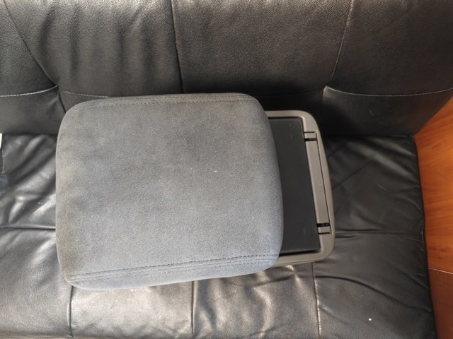 MITSUBISHI MR550489 Консоль панели управления центральная в наличии Запорожье