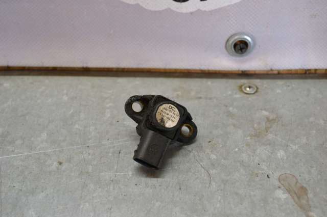 Датчик нагнетания воздуха в турбину 0061539928 MERCEDES