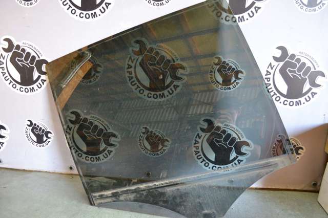 Окно задней двери 1647350810 MERCEDES