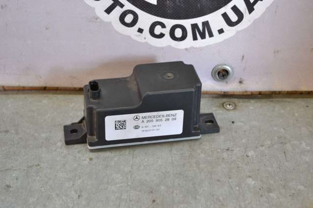 Преобразователь напряжения, универсальный 2059052809 MERCEDES