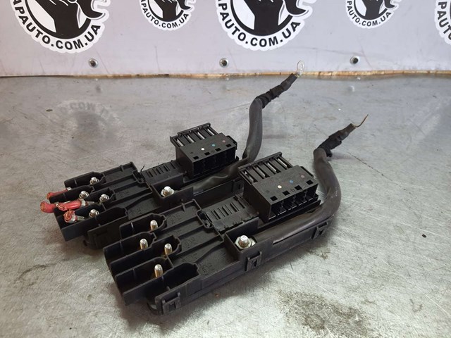 Коробка предохранителей 2115452301 MERCEDES