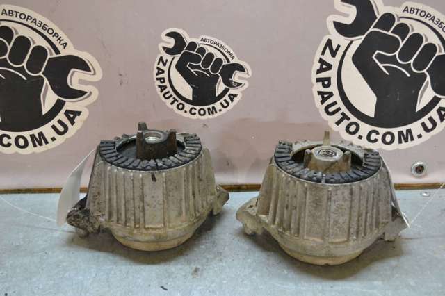 Подушка двигателя 2122406417 MERCEDES