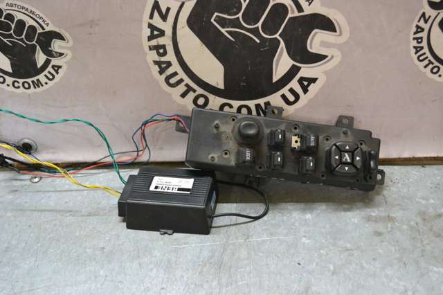 Кнопки переднего левого стекло подъёмника 56042497AC CHRYSLER