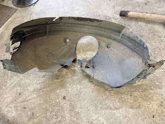 Локер передний левый 6396843277 MERCEDES