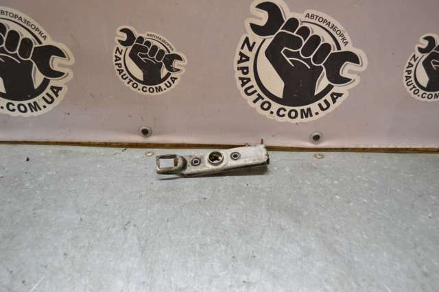 Замок крышки капота 6397500650 MERCEDES