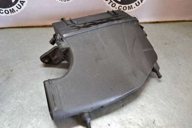 Корпус воздушного фильтра, левый 6420904301 MERCEDES