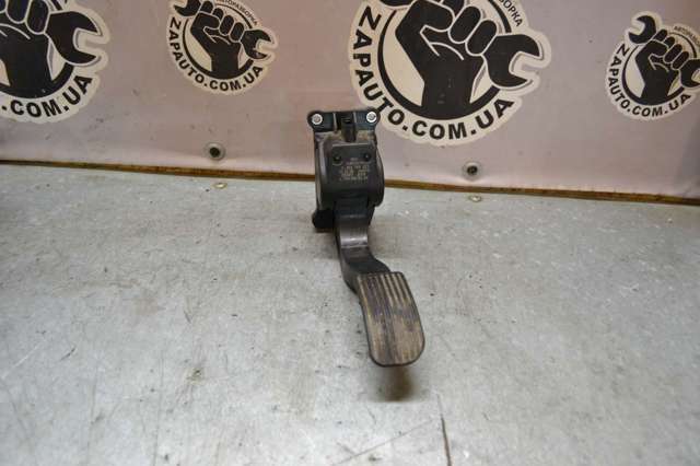 Педали газа 9063000404 MERCEDES