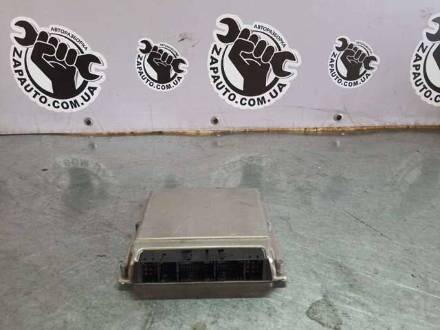 Компьютер двигателя A1121534479 MERCEDES