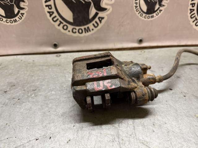 Суппорт тормозной задний правый Mercedes ML/GLE