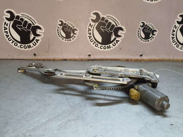 Стеклоподъемник передней двери A1637201146 MERCEDES