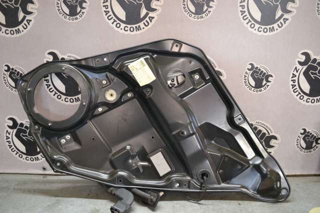 Механизм стеклоподъемника двери задней, правой A1647303279 MERCEDES