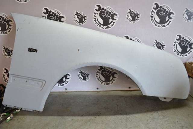 Боковая часть передняя правая A2108800218 MERCEDES
