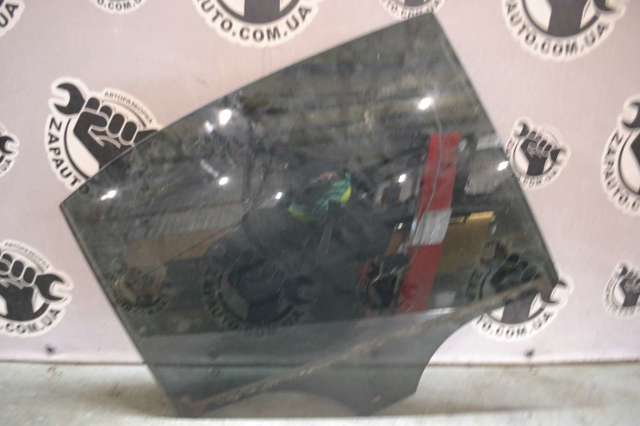 Стекло задней правой двери A2137350210 MERCEDES