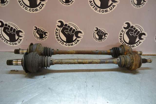 Полуось задняя, левая A2213503510 MERCEDES
