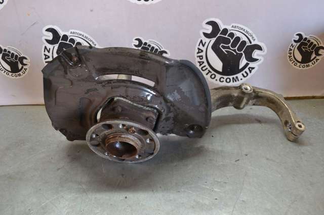 Кулак поворотный передний левый A2223321901 MERCEDES
