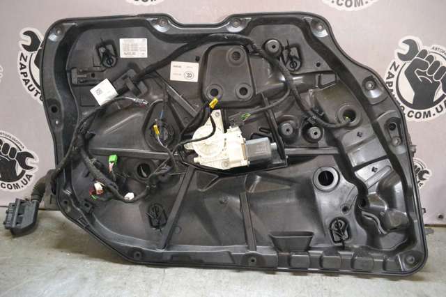 Стеклоподъемник передней двери A2227200179 MERCEDES