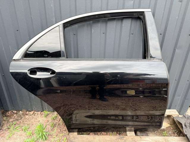 Дверь задняя, правая A2227300205 MERCEDES