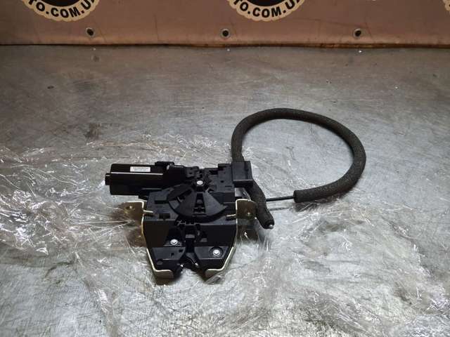 Замок и ручка двери задка A2317500085 MERCEDES