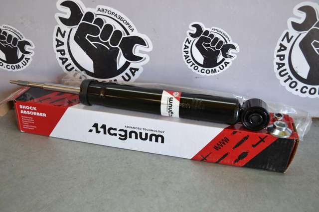 Стойка амортизатора передняя AGM045MT MAGNUM TECHNOLOGY