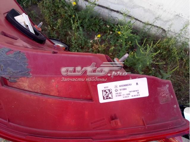 2229065701 MERCEDES Фонарь задний правый купить в Чернигов