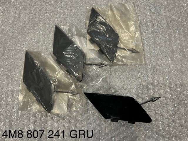 VAG 4M8807241GRU Заглушка бампера буксировочного крюка передняя в наличии Ирпень