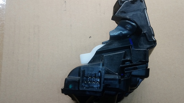 KBB462310C Замок крышки багажника (двери 3/5-й задней) купить Ирпень