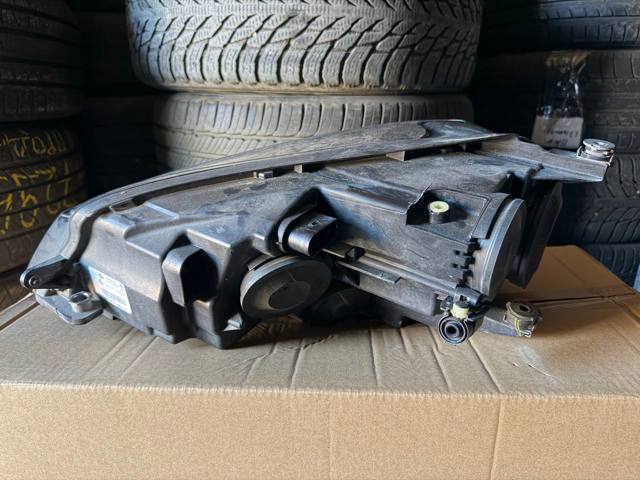 VAG 5GM941006 Фара правая в наличии Чернигов