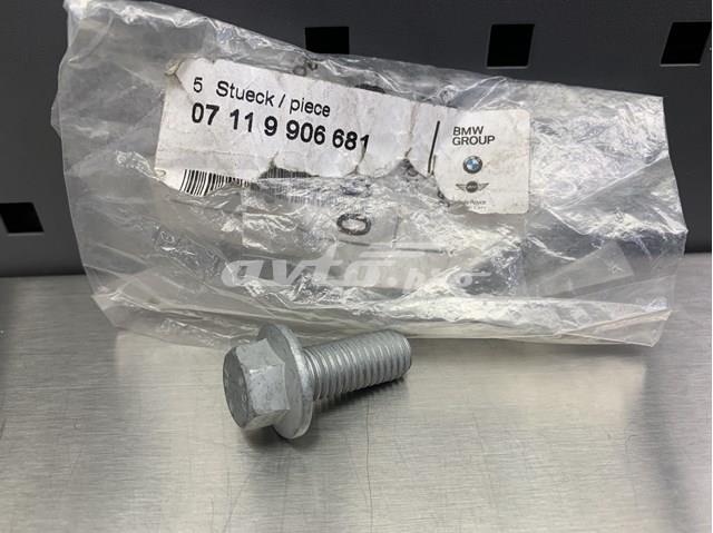 Болт переднего рычага 07119906681 BMW