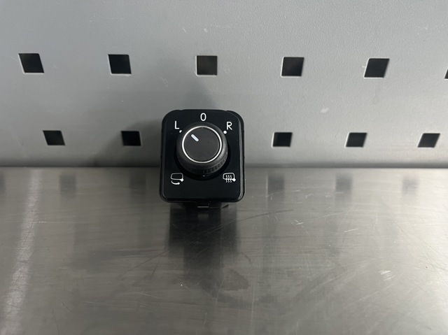 Регулятор зеркал 3G0959565C VAG