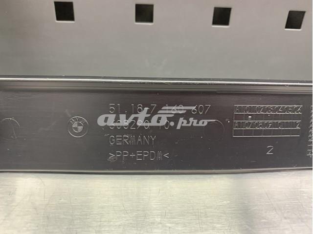 BMW 51187160607 Панель крепления номерного знака заднего в наличии Тернополь