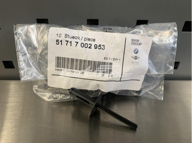 Клип крепления подкрылка переднего крыла 51717002953 BMW