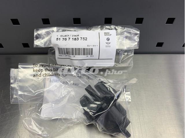 Буфер капота резиновый 51767183752 BMW