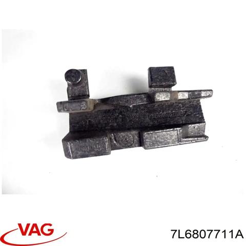Наполнитель заднего бампера 7L6807711A VAG
