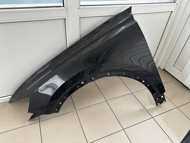 4M8821105A Крыло переднее левое купить Чернигов