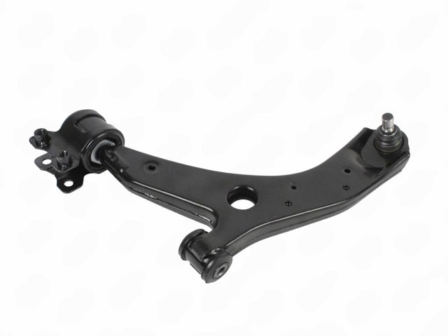 Левый рычаг передней нижней подвески Mazda 3