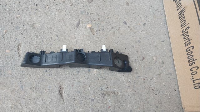 HYUNDAI 86513D4000 Кронштейн бампера переднего внешний левый в наличии Черновцы